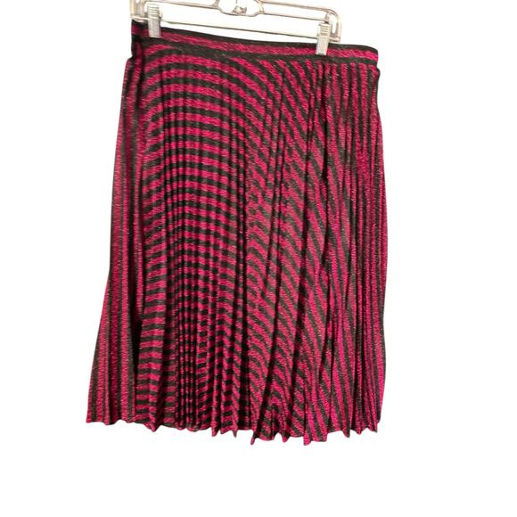WHY Dress Pleated Metallic Stripe Skirt | XL &‎ XXL - Picture 2 of 6